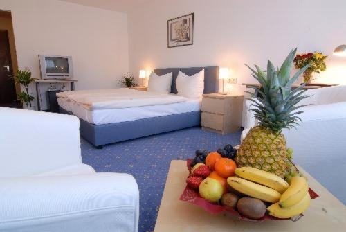 Hak Hotel Am Klostersee Sindelfingen Bagian luar foto